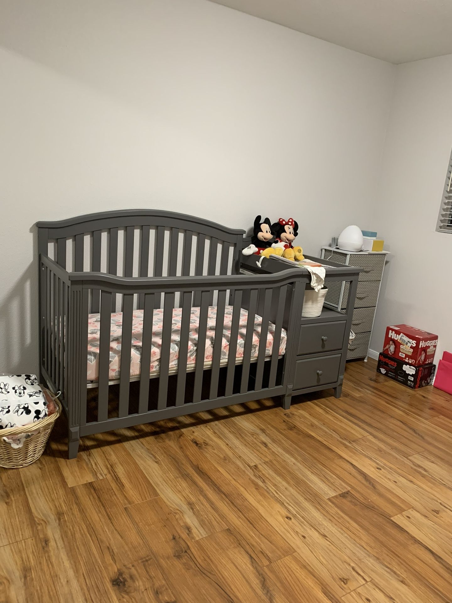 Baby Crib 
