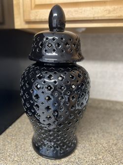 Black Ginger Jar