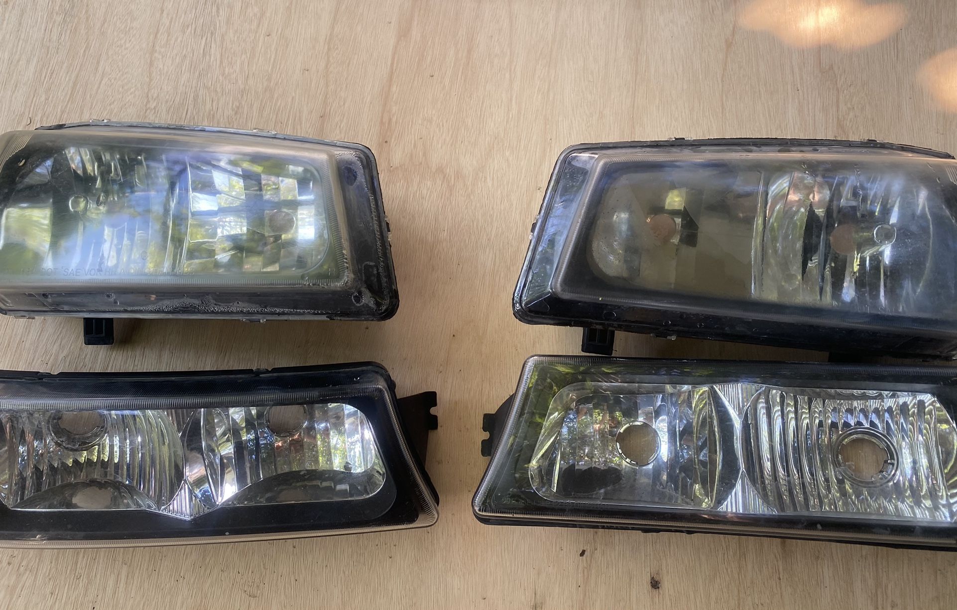 Headlights 04-06 Chevy Silverado