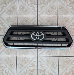 TOYOTA TACOMA 2016-2023 OEM Grille