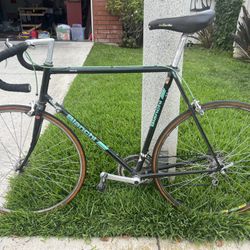 Vintage Bianchi Brava Road Bike 700c - Tange Late 1980s Large 56-58 cm for Sale in Aliso Viejo, CA - OfferUp Vintage Bianchi Brava Road Bike 700c - Tange Late 1980s Large 56-58 cm for Sale in Aliso Viejo, CA - OfferUp