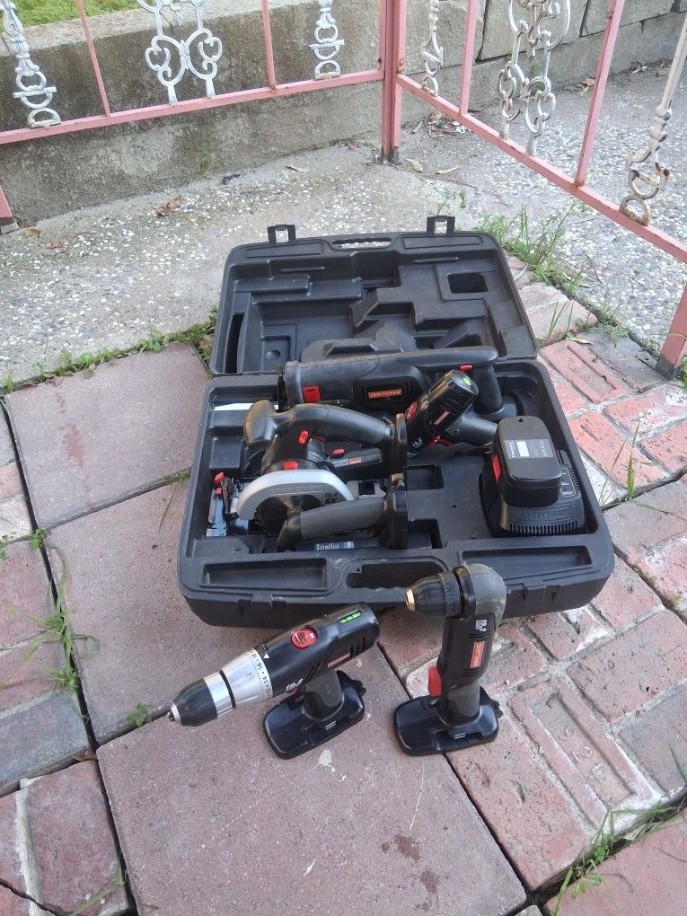 19.2 Volt Craftsman Tool Set