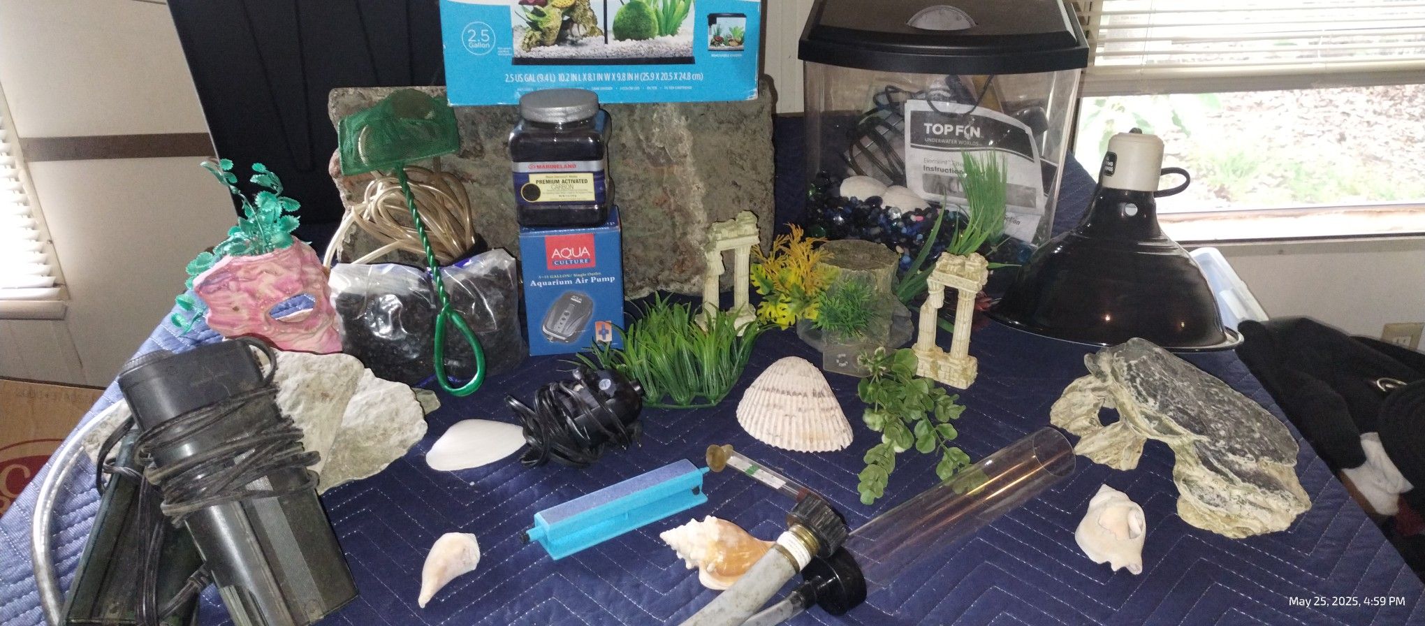 Indoor Moving Sale!! Random Fish/Turtle Tank Accessories