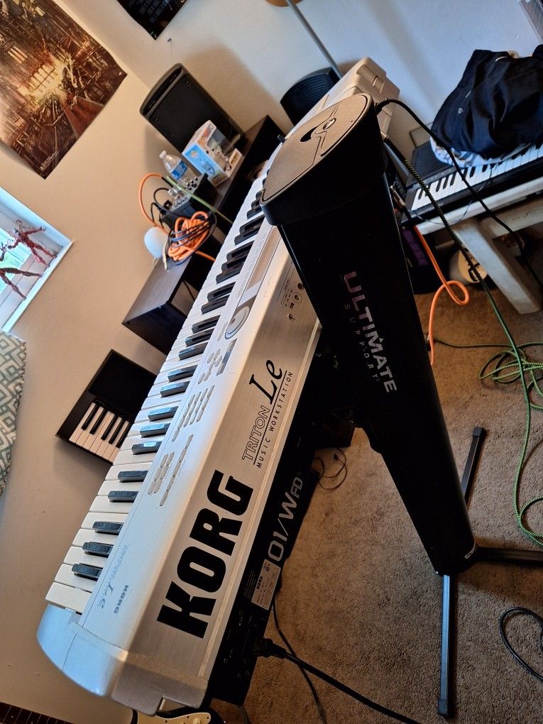 Korg Triton LE 61 Keys