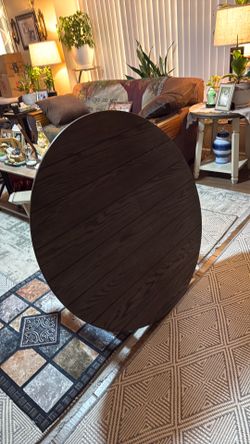 Living room, coffee table