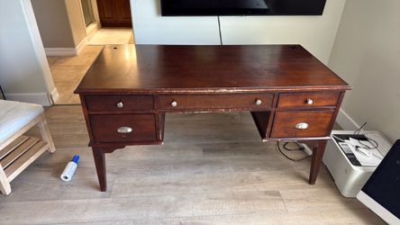 Free Desk