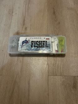 Fishing tackle box