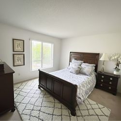 FREE Beautiful 5 Piece Queen Bedroom Set 