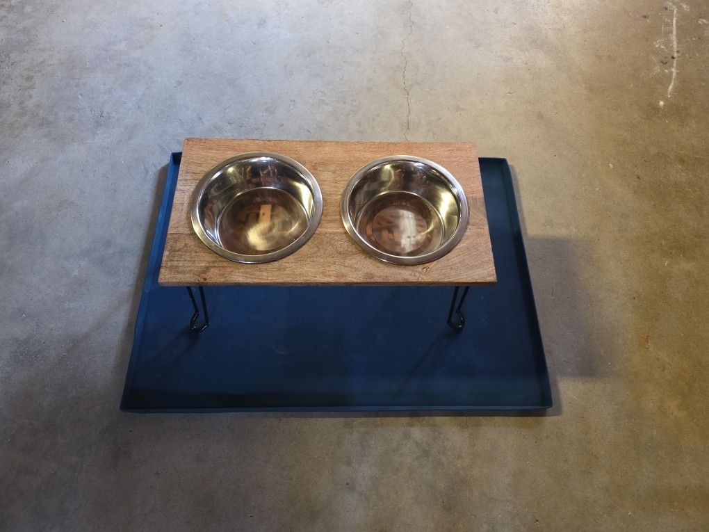 Dog Food Bowl And Mat