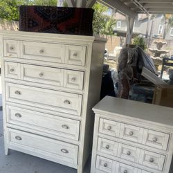 Open Box Dressers Set 