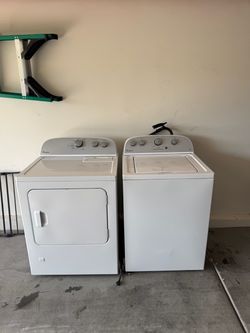 Whirlpool Washer and Dryer Set