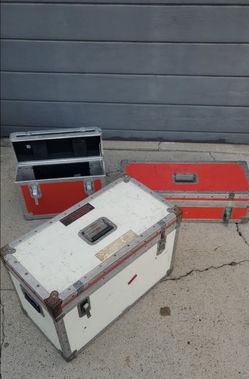 Set of 3 or 4 heavy-duty road/flight cases for sale