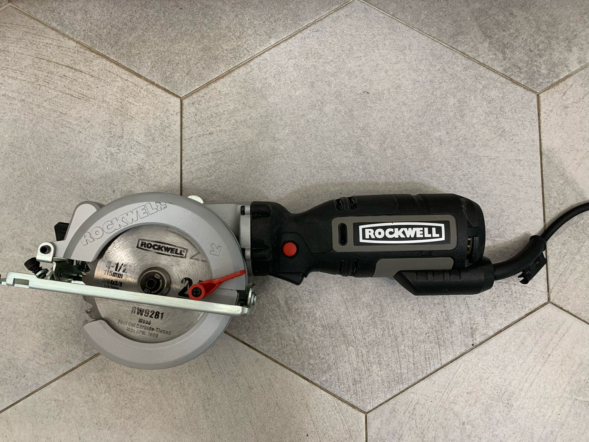 Rockwell 4-1/2” Compact Circular Saw – Corded – Great for Tight Spaces