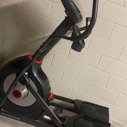 Schwinn 430 Elliptical Trainer