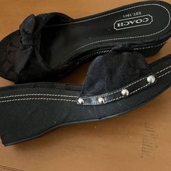 There Very Nice Slip On Made By Coach The Color Is Black The Size Is 8