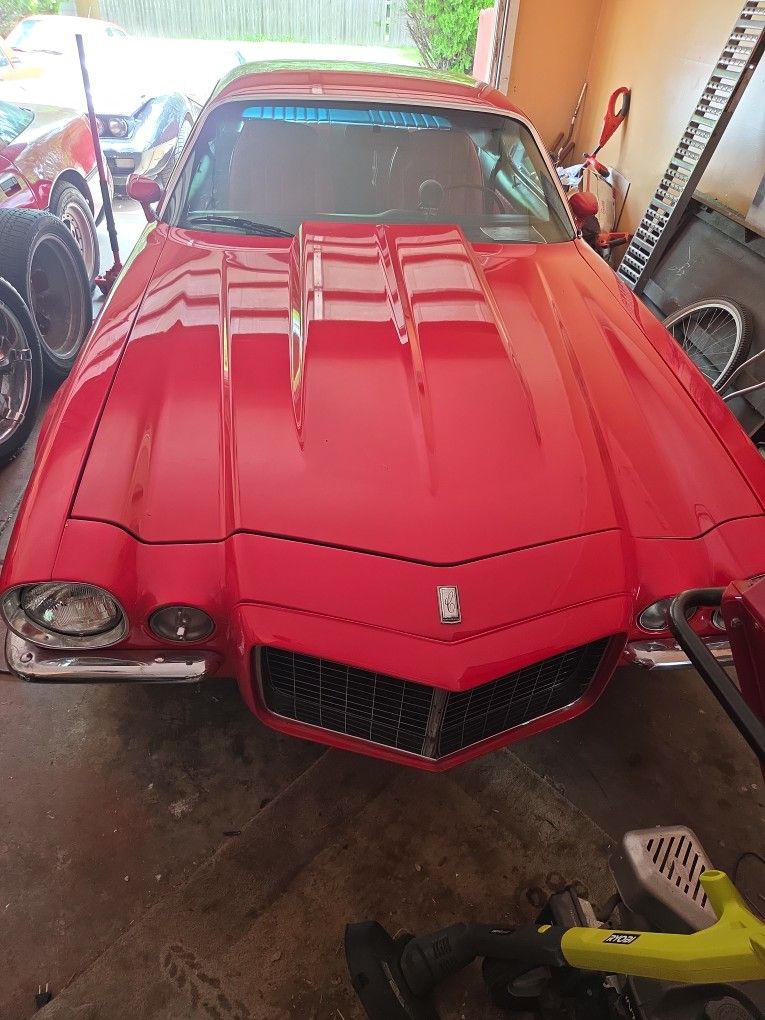 Camaro chrome engine