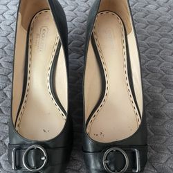 Coach Pumps