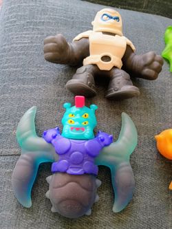 Collectible goo jit su figures