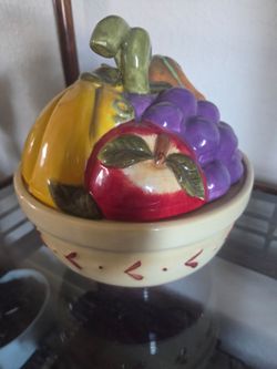 This bowl opens