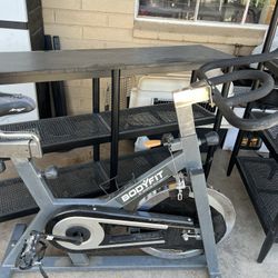 BICICLETA DE EJERCICIO FITNES 