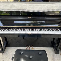 1968 Yamaha U1 Upright Piano 