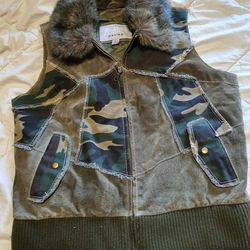 Wilson Leather Maxima Olive Green Suede Womans L Vest With Faux Fur