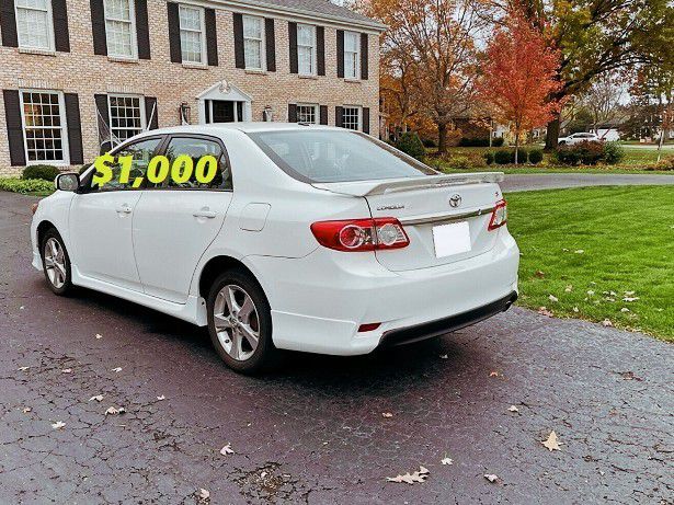 Price$1000 URGENT Selling my 2012 Toyota Corolla
