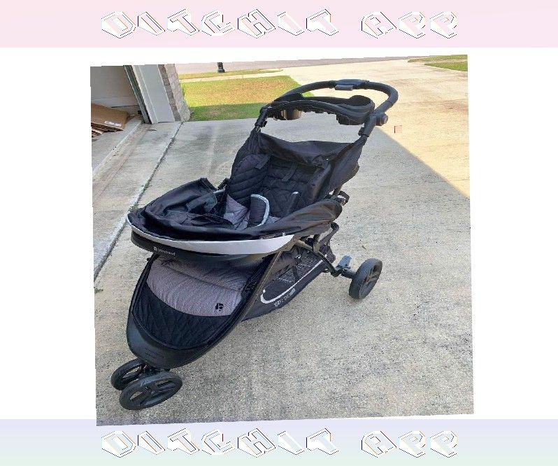 Fresh Kids' Stroller Safe, Cool, and Ready for Fun sit not