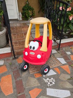 Little Tikes Cozy Coupe Toy Car