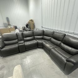 Electric recling leather sectional