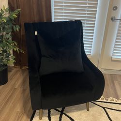Black velvet Chair