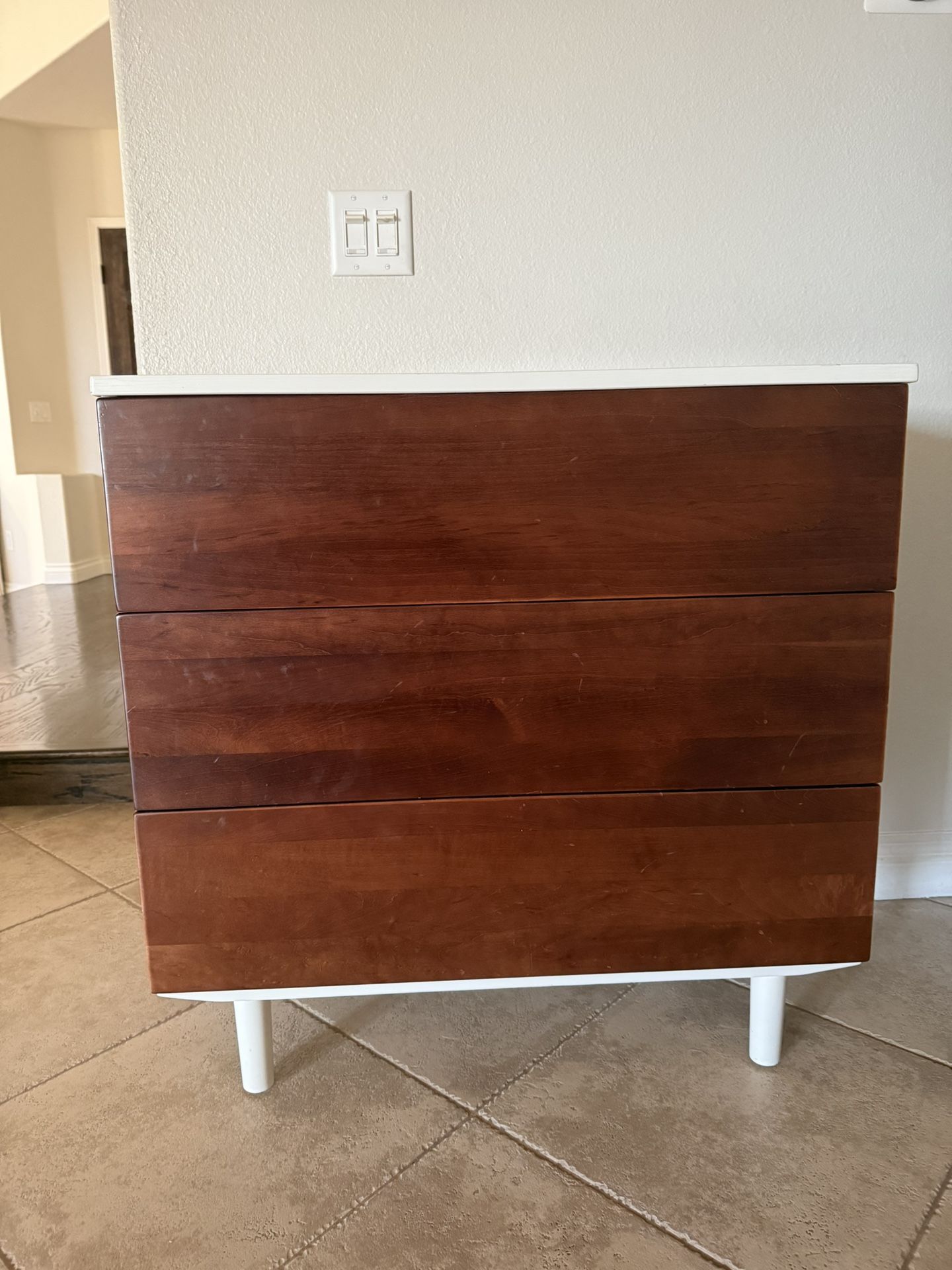 Modern 3 Drawer Dresser And Changing Table