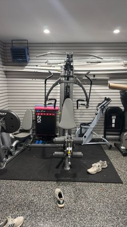 Hoist elite V4 universal weight machine