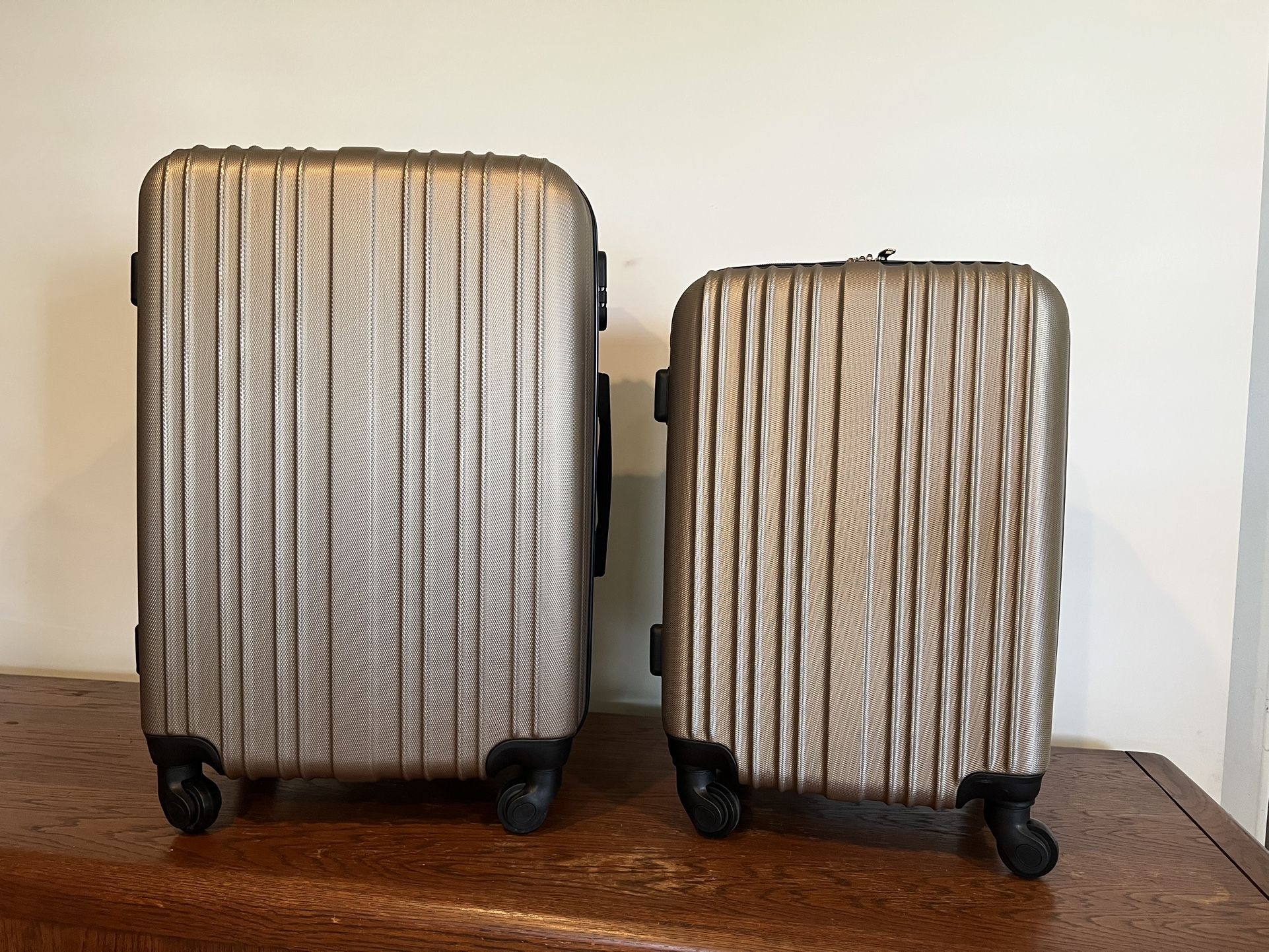 2 Piece SureLaptop Luggage Set Durable ABS Spinner Wheels Hard She’ll