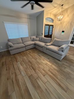 Light Grey Modular Sectional Sofa w/ Cupholder Console