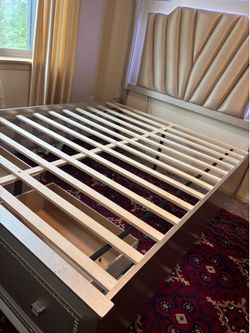 bed & silver glam dresser with Mirror