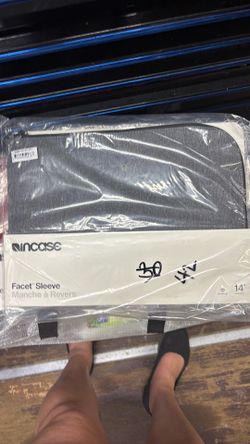 14” gray laptop sleeve
