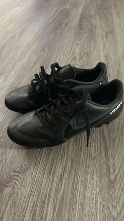 Soccer shoes for kid 6.5 size