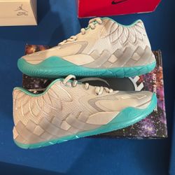 Lamelo ball UFO MB.01
