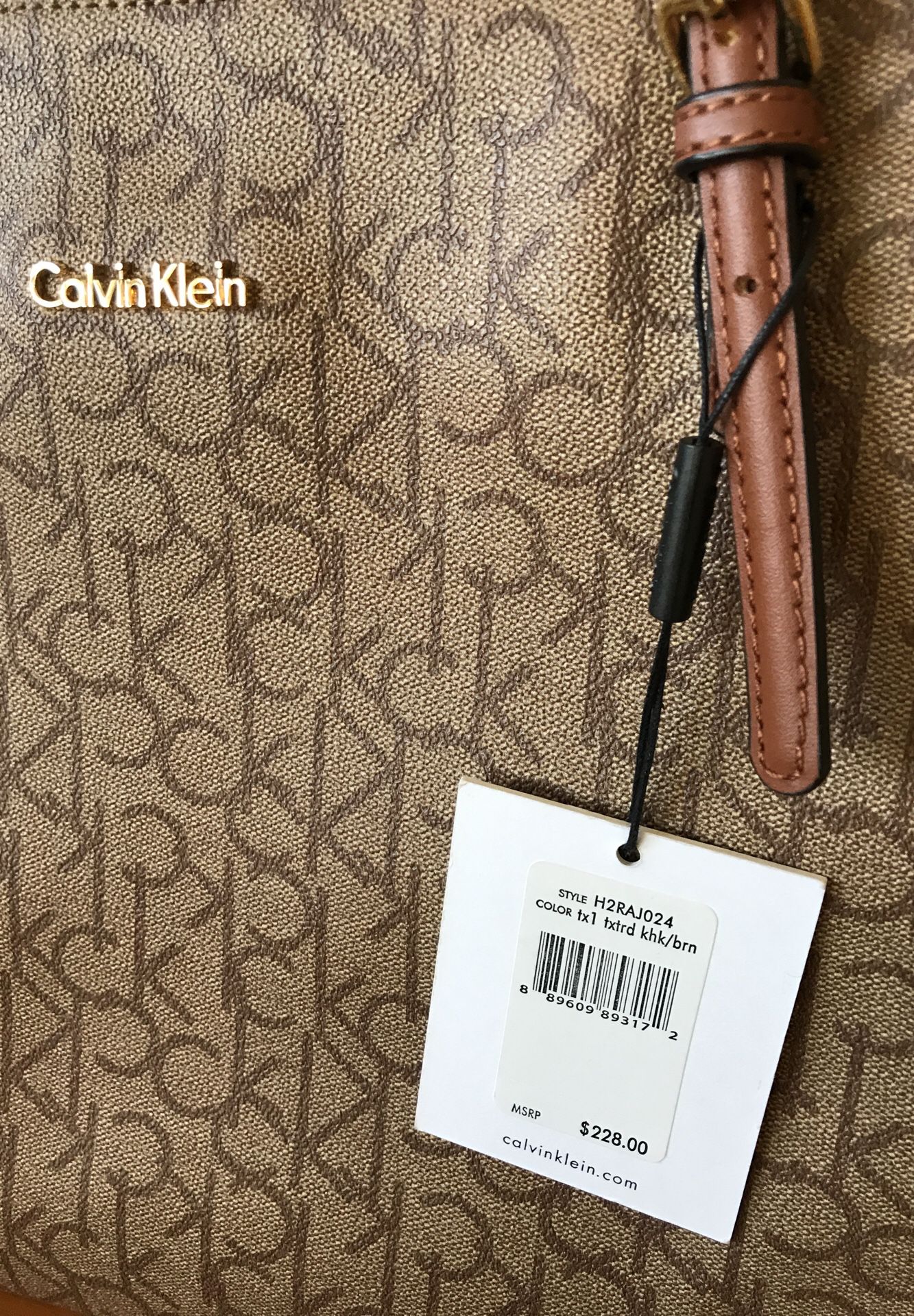 Calvin Klein Saffiano Leather Tote for Sale in Chula Vista, CA - OfferUp