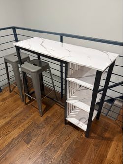 Table / kitchen island