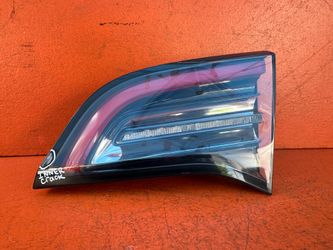 2017 - 2023 Tesla Model 3/Y Right Passenger Side Inner Tail Light OEM 4 Pin