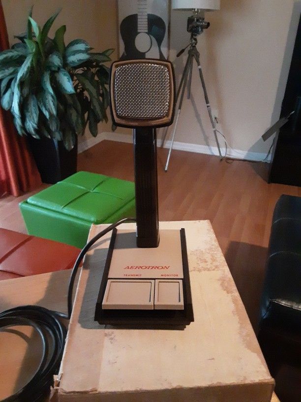 Vintage Shure Microphone Model DY21B in Box NOS