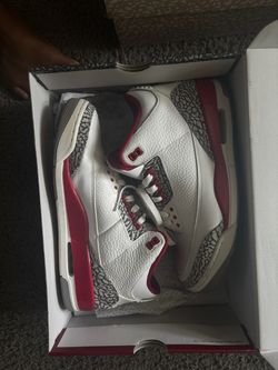 Jordan 3 - Cardinal (Size 10.5)