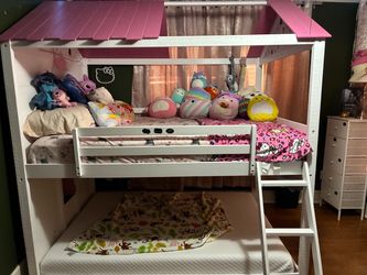 Girls full size bunkbeds