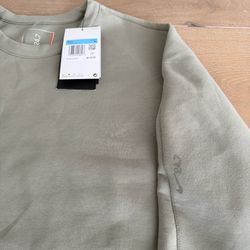 NEW: Nike 24.7 ImpossiblySoft MEDIUM Men's Dri-FIT Crew Long Sleeve Light Army/Steel Green