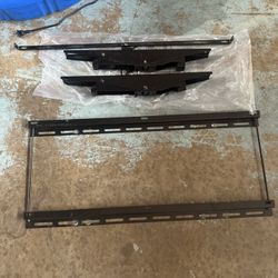 Tilt Tv Mount (up to 83”in TV) missing screws