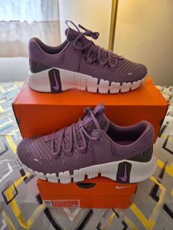 WMNS nike free metcon 5 violet