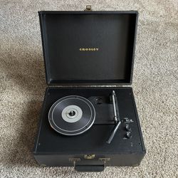 CROSLEY RECORD PLAYER With Audio Technica Needle