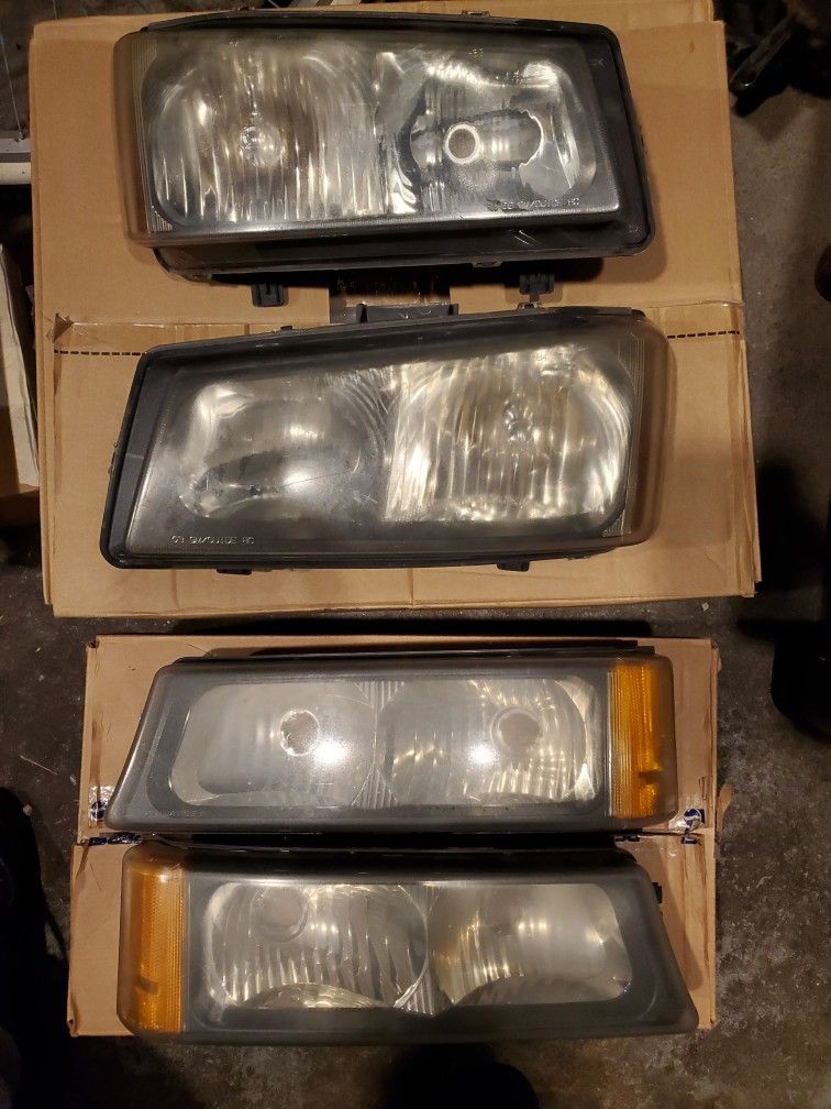 Chevy Silverado Headlight Assembly